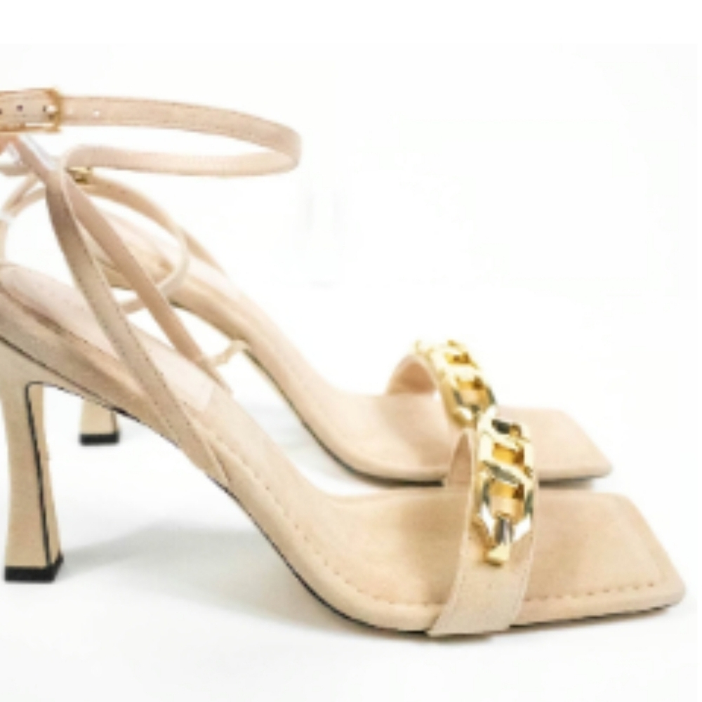 NWOT Women's Good American Suede Ankle Strap Gold Chain 4" Heels - Picture 7 of 8